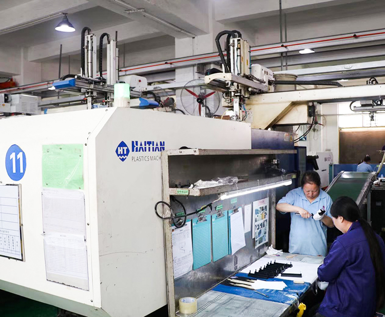 電腦機箱換氣隔板